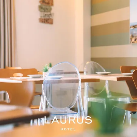 Отель Laurus 2*