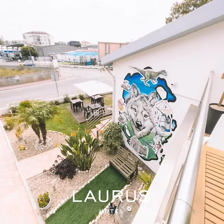 Отель Laurus Лориньян