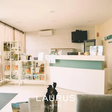 ホテル Laurus ロウリニャン