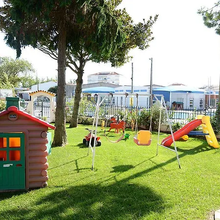 Laurus Hotel 2*