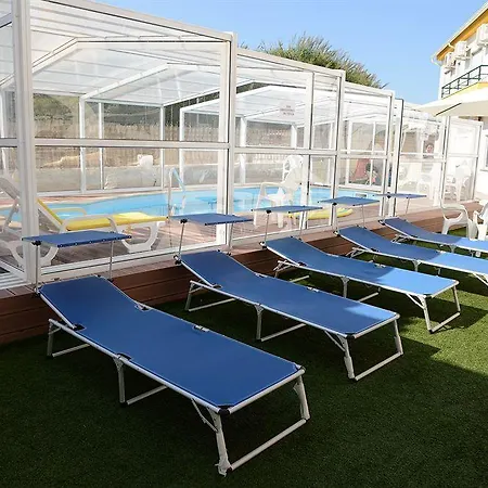 Laurus Hotel
