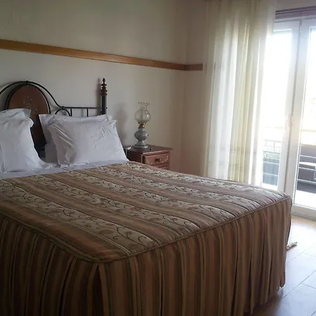 Laurus Hotel 2*
