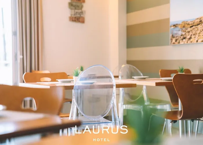 Отель Laurus 2*