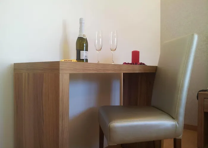 Отель Laurus Лориньян