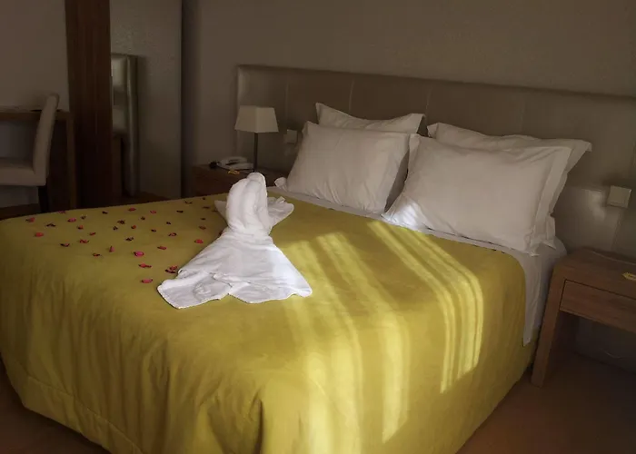 Отель Laurus Лориньян