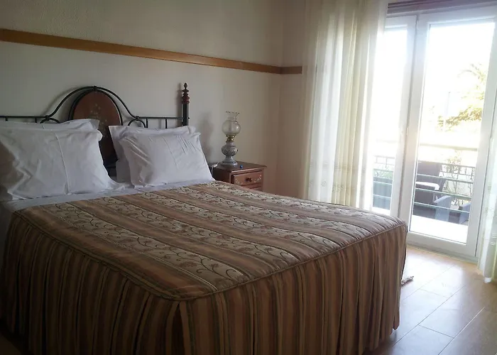 Laurus Hotel 2*